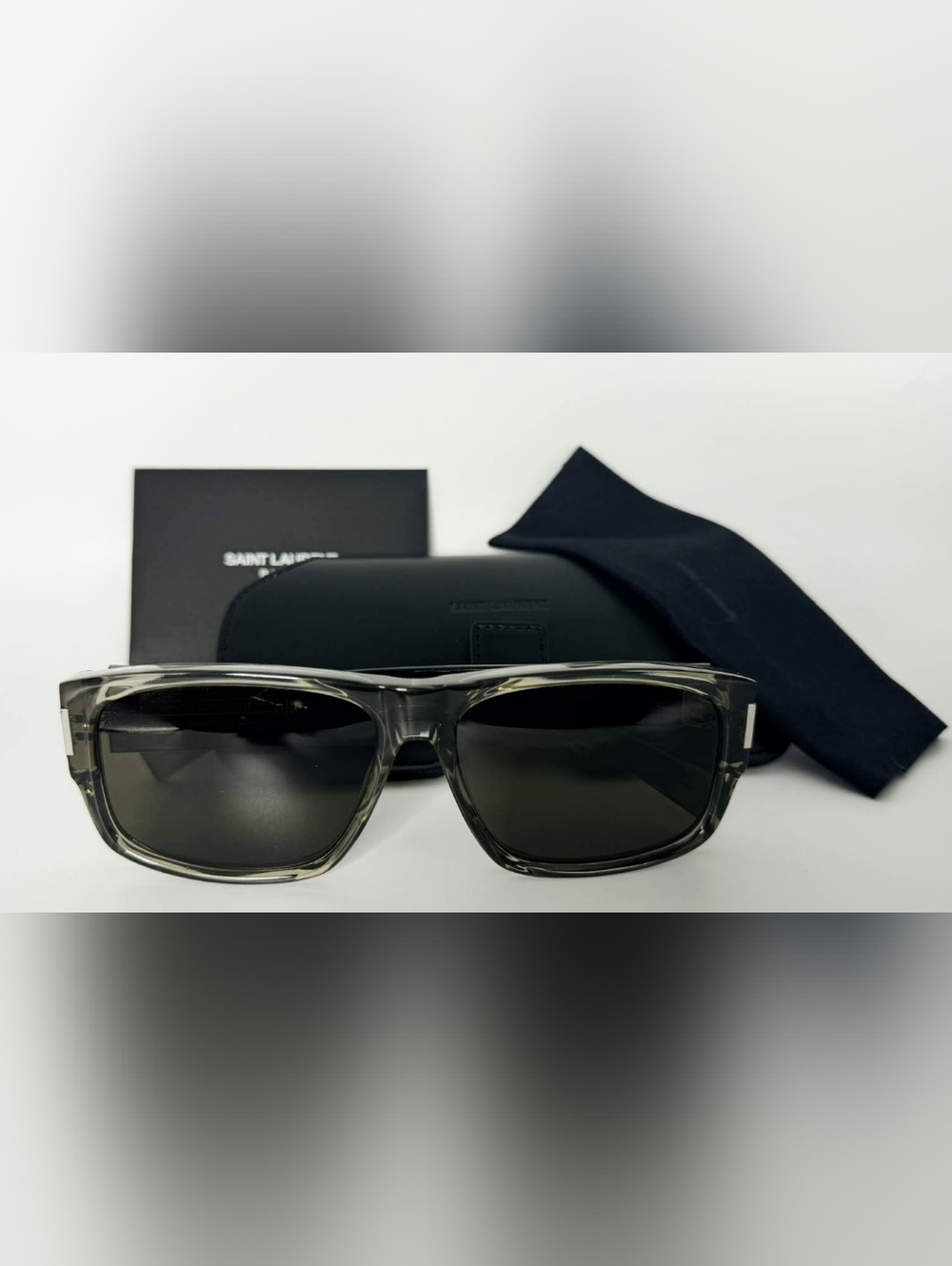 😎 AUTHENTIC Saint Laurent SL 689 Square Sunglasses – Transparent Grey - Picture 5 of 5